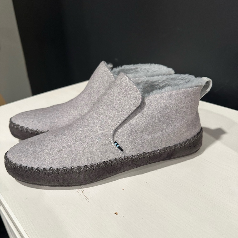 TOMS Cozy Slippers